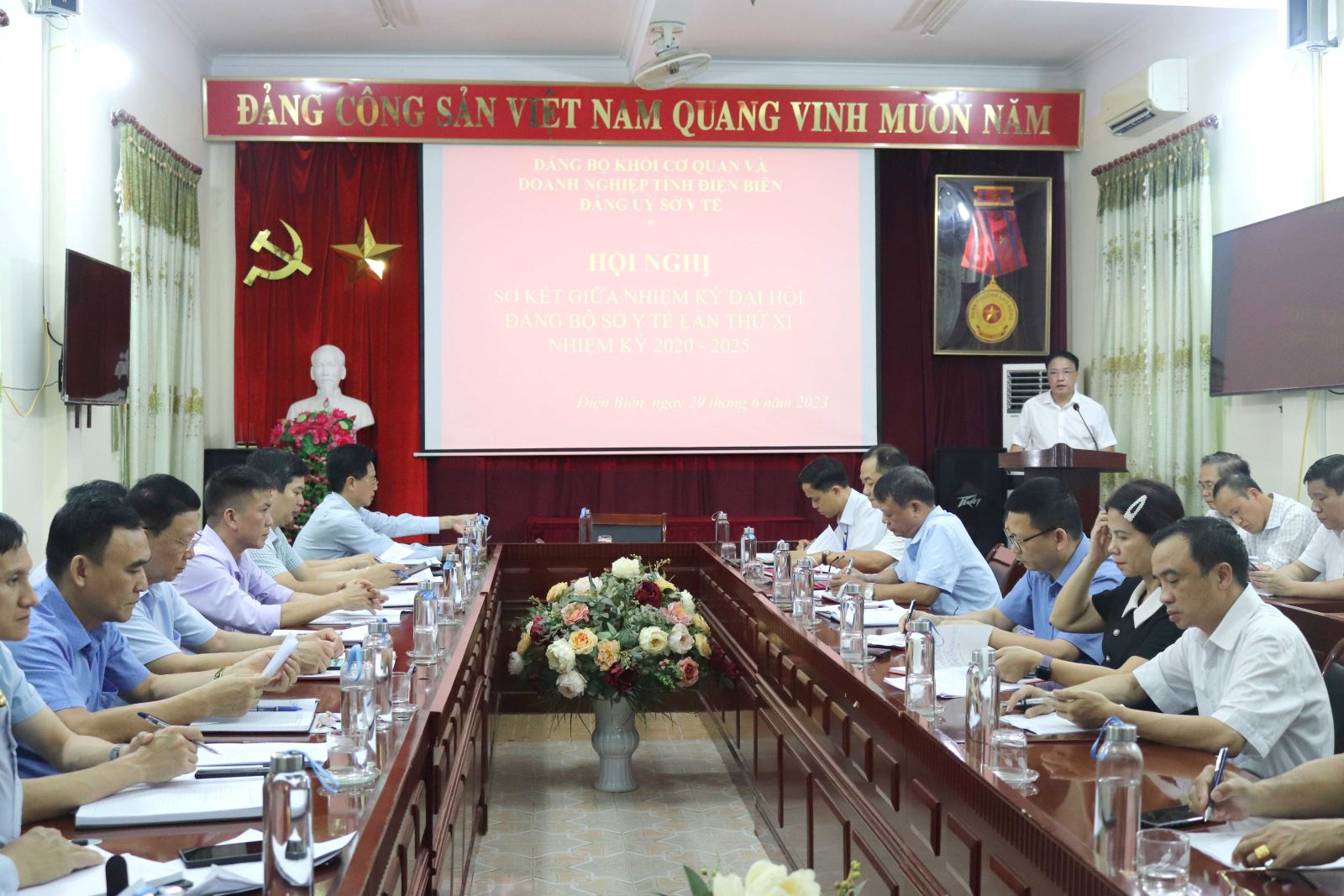 Đồng chí Phạm Giang Nam, Bí thư Đảng ủy, Giám đốc Sở Y tế khai mạc Hội nghị